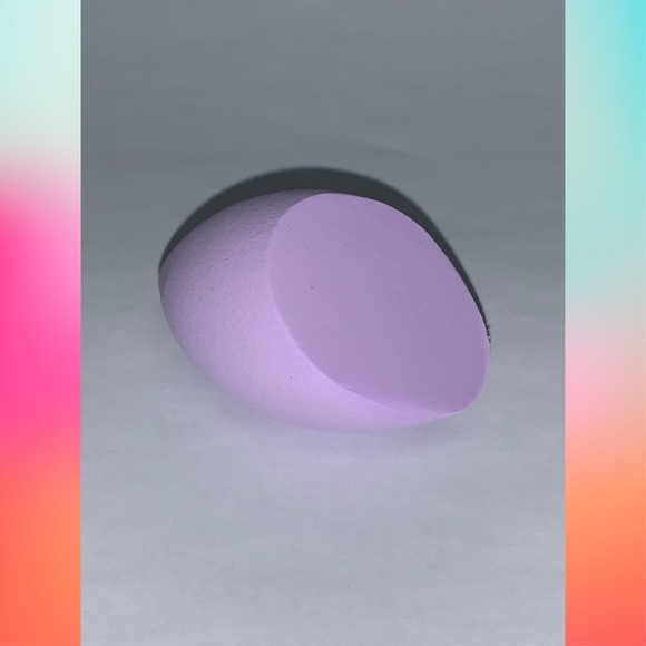 Angled Beauty Sponge - Picture 2 of 2